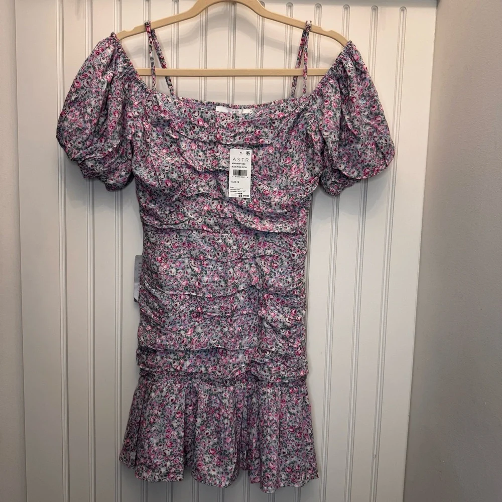 Astr The Label Pink Blue Ditzy Floral Off-Shoulder Garden Girl Weddng Min Dress - Picture 5 of 8